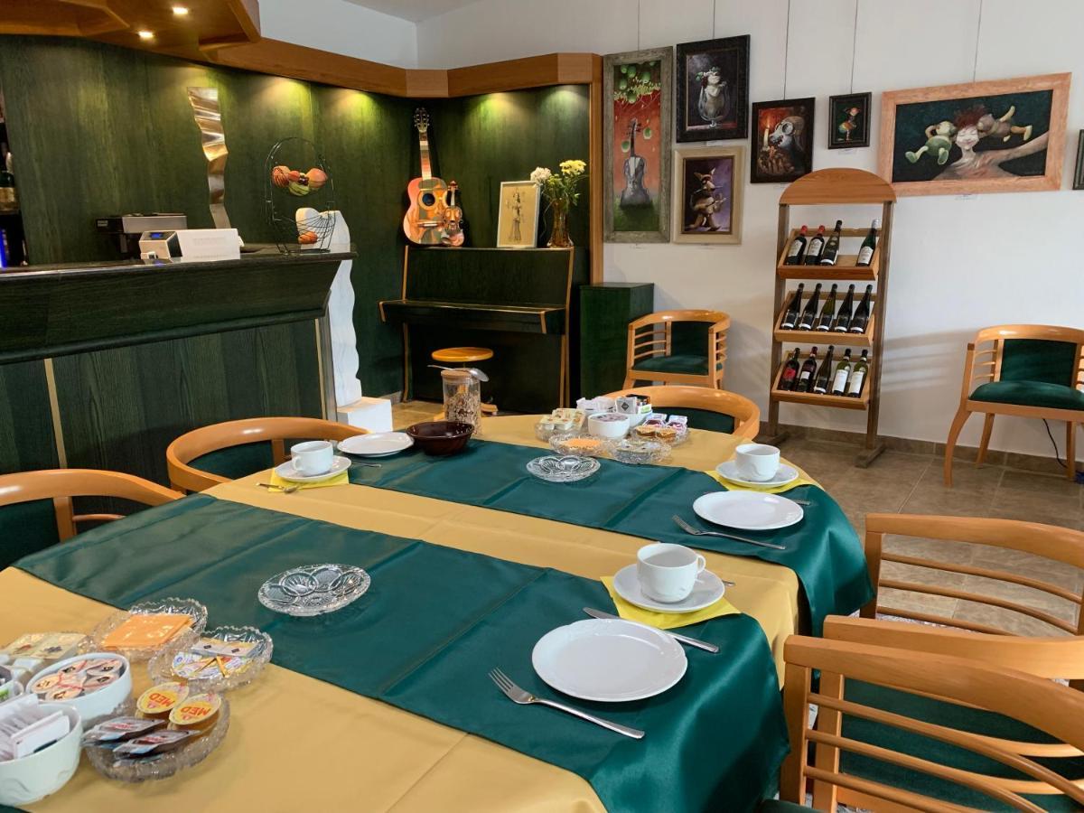 Antik Hotel Sofia Litomysl Ngoại thất bức ảnh